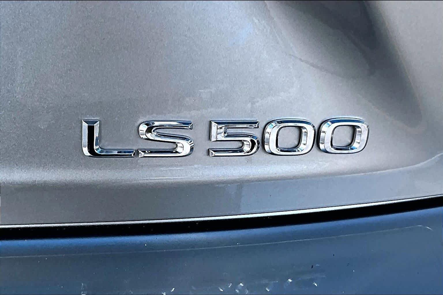 Used 2018 Lexus LS 500 w/ Interior Upgrade Package RWD image 10