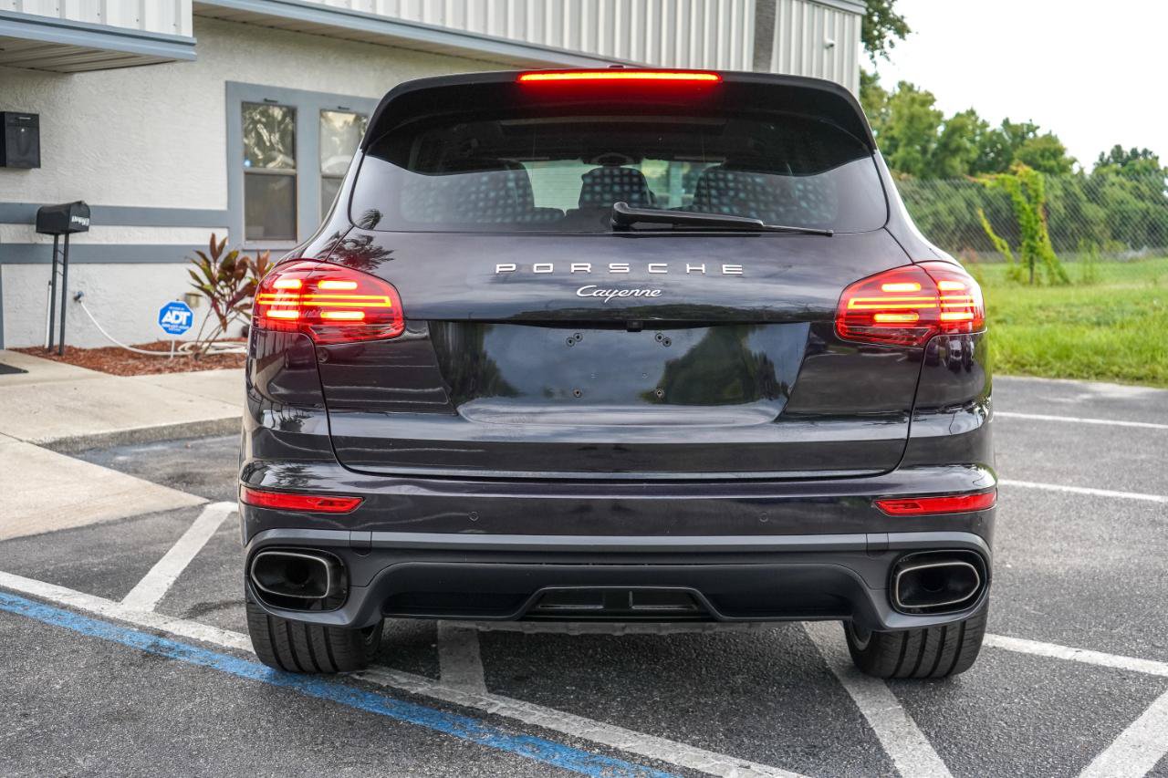 Used 2018 Porsche Cayenne Platinum Edition w/ Premium Package AWD/4WD image 5