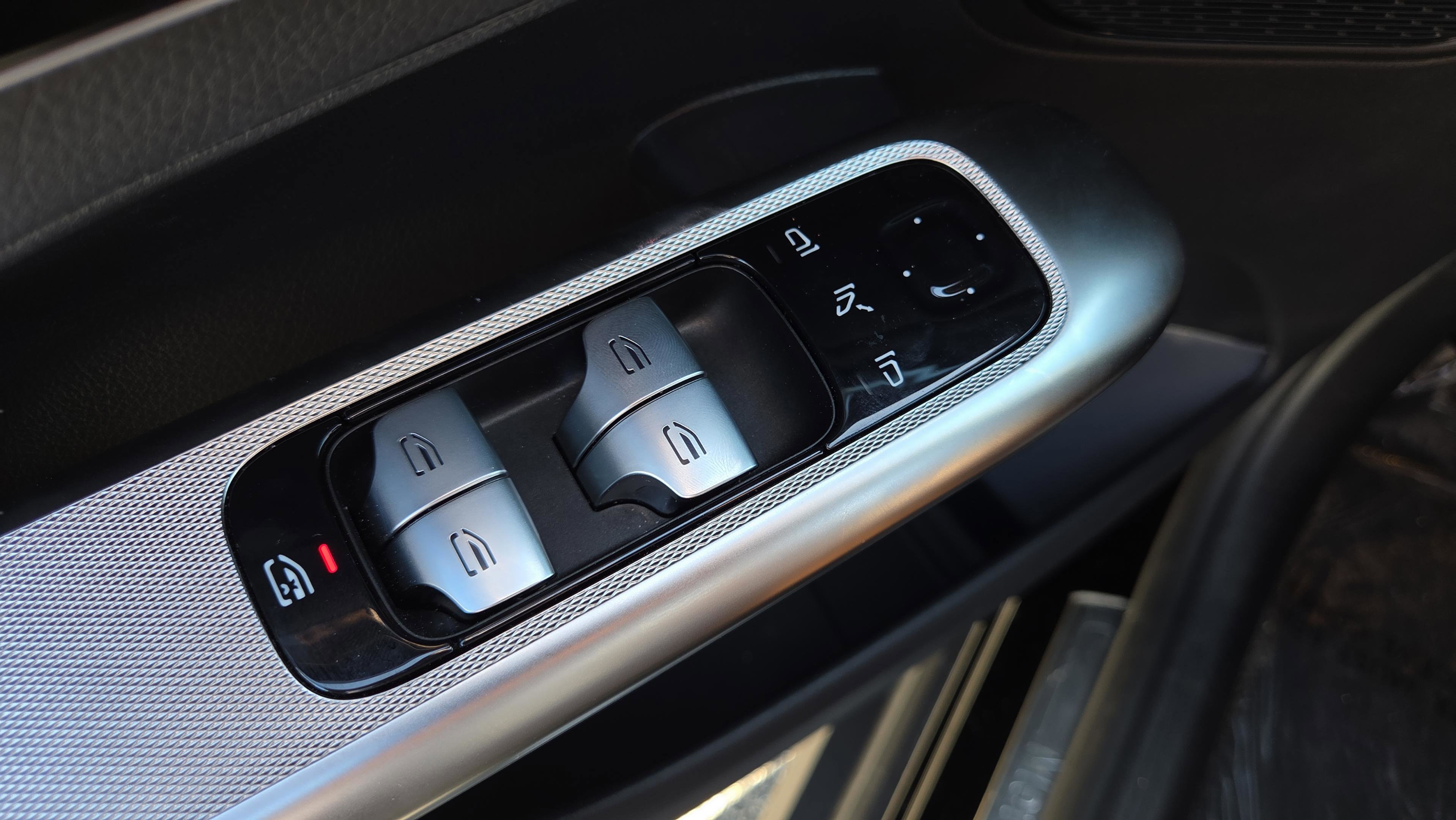 Used 2026 Mercedes-Benz GLC 300 image 35