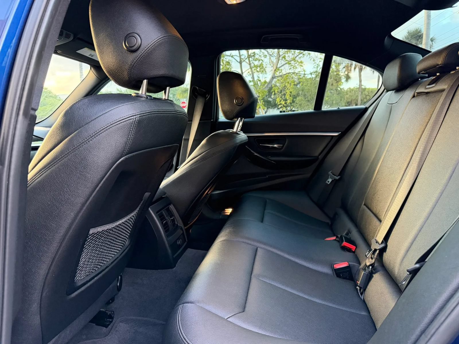 Used 2018 BMW 330i xDrive Sedan AWD/4WD image 10