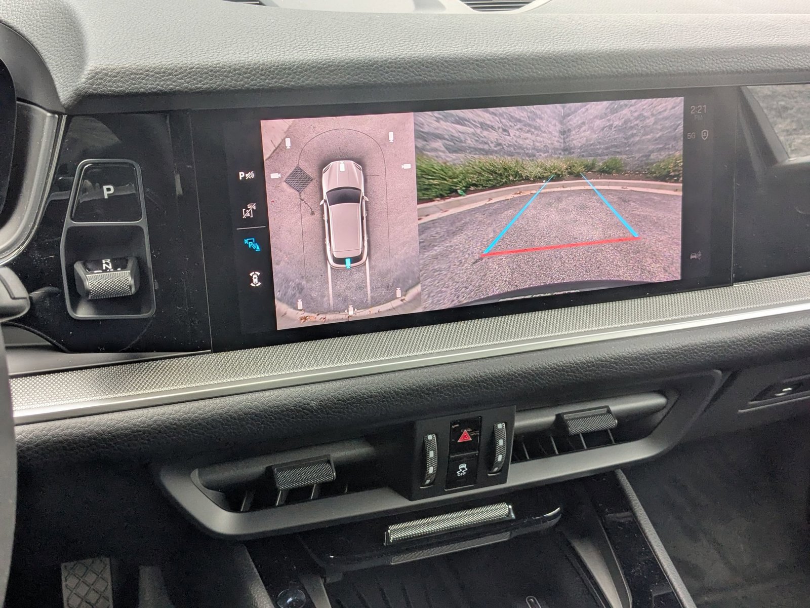 New 2026 Porsche Cayenne image 19