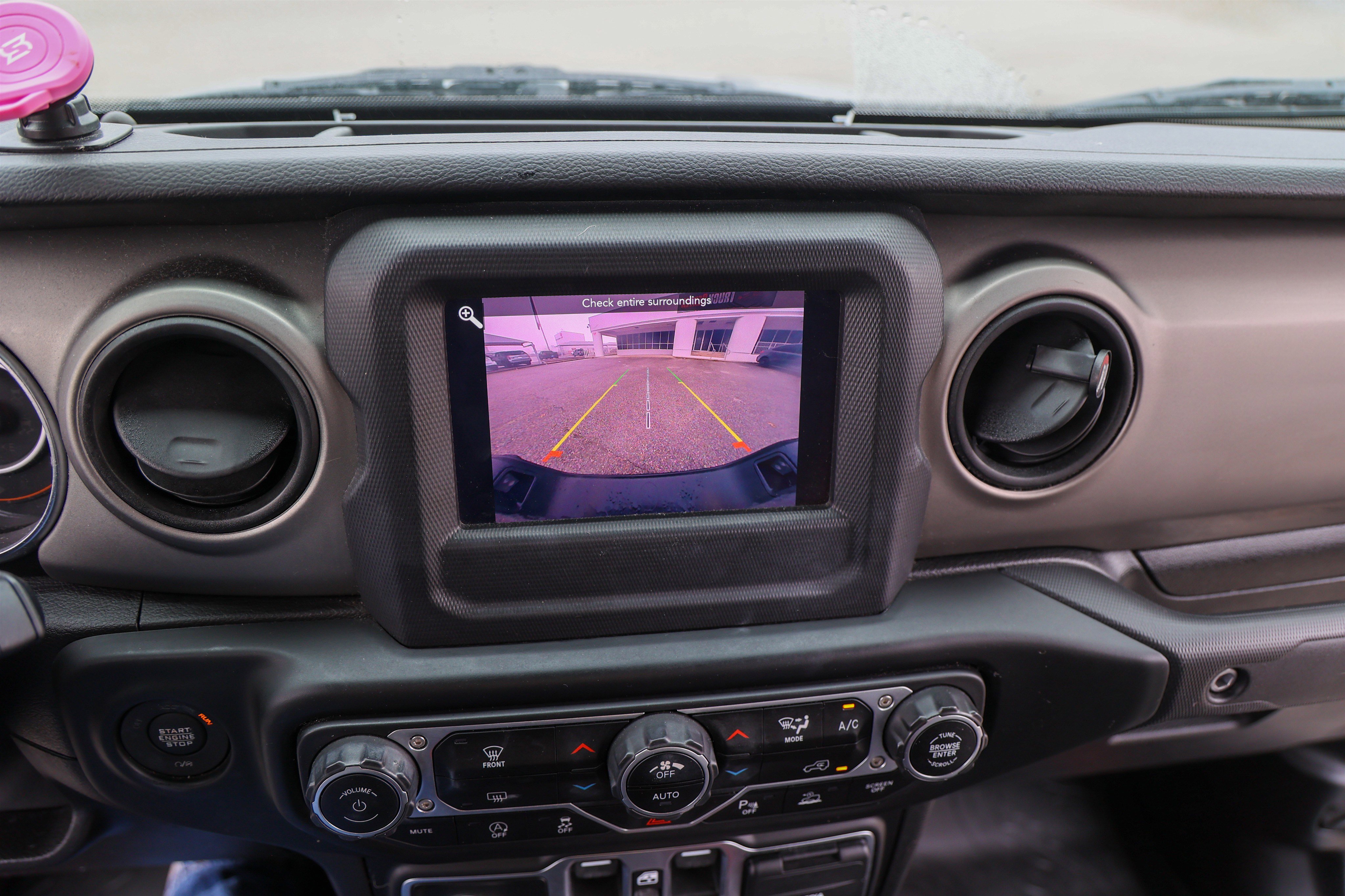 Used 2021 Jeep Gladiator Sport image 25