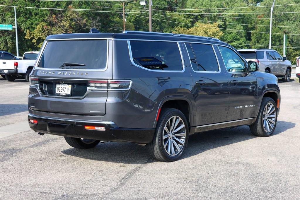 Used 2023 Jeep Grand Wagoneer L Series II AWD/4WD image 3