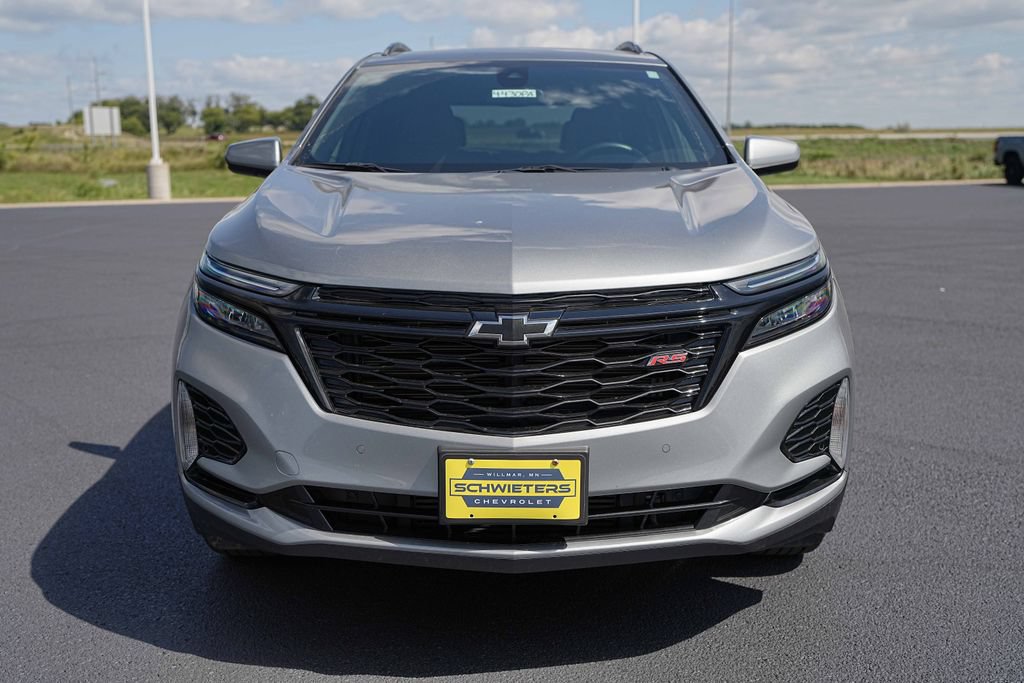 Used 2024 Chevrolet Equinox RS w/ LPO, Floor Liner Package AWD/4WD image 2