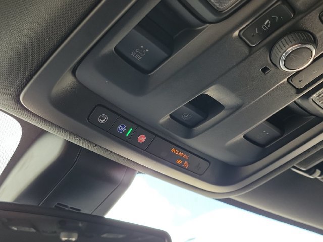 Used 2022 GMC Yukon AT4 w/ Technology Package AWD/4WD image 27