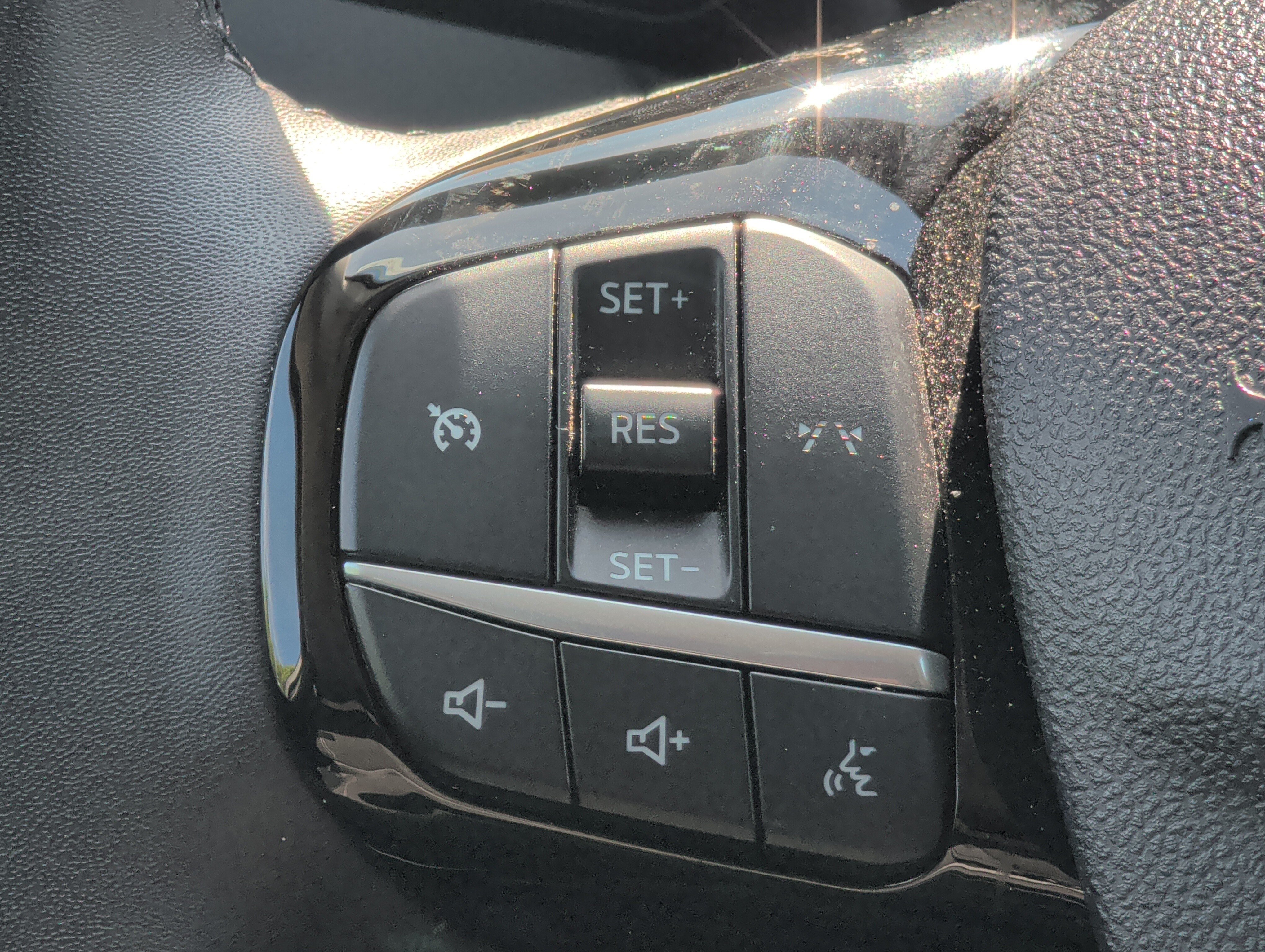Certified 2023 Ford Escape Active AWD/4WD image 28