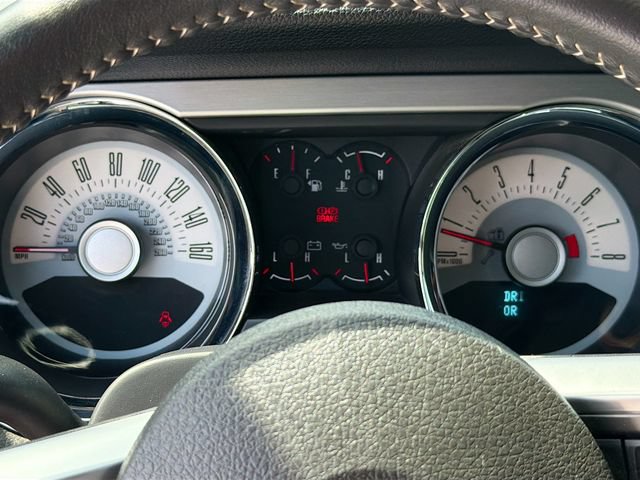 Used 2011 Ford Mustang GT Premium w/ Electronics Pkg RWD image 13