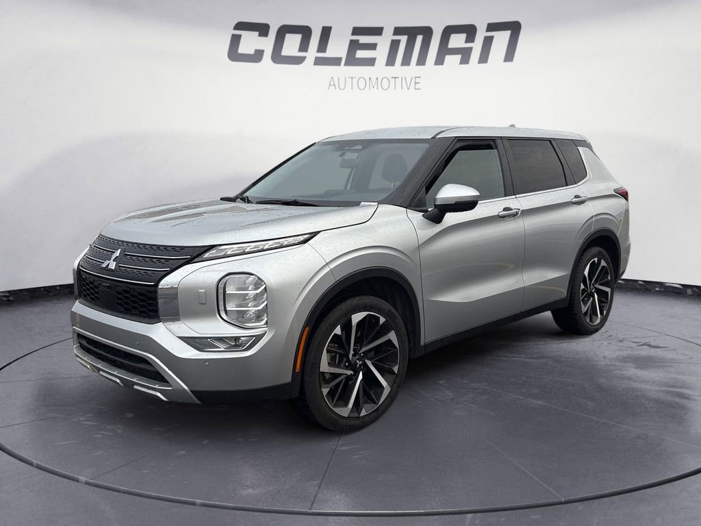 Used 2024 Mitsubishi Outlander SE