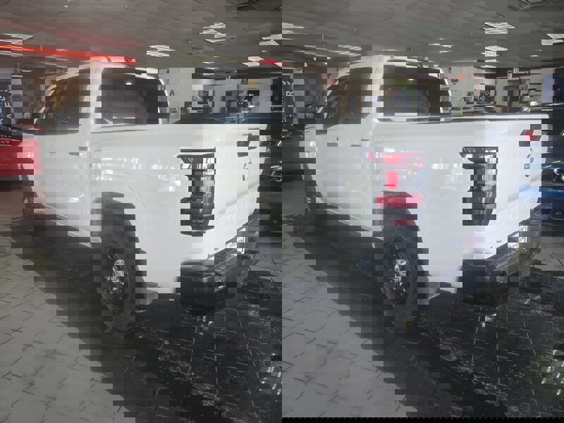 Used 2022 Nissan Frontier S image 6