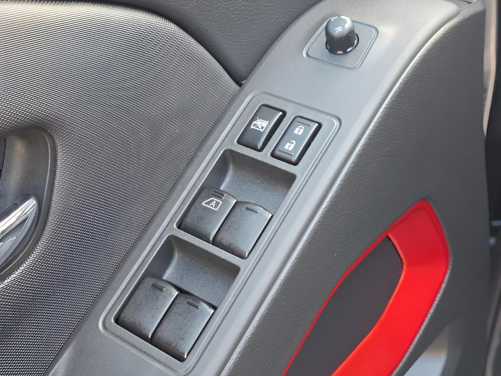 Used 2024 Nissan Frontier PRO-4X w/ Technology Package image 15