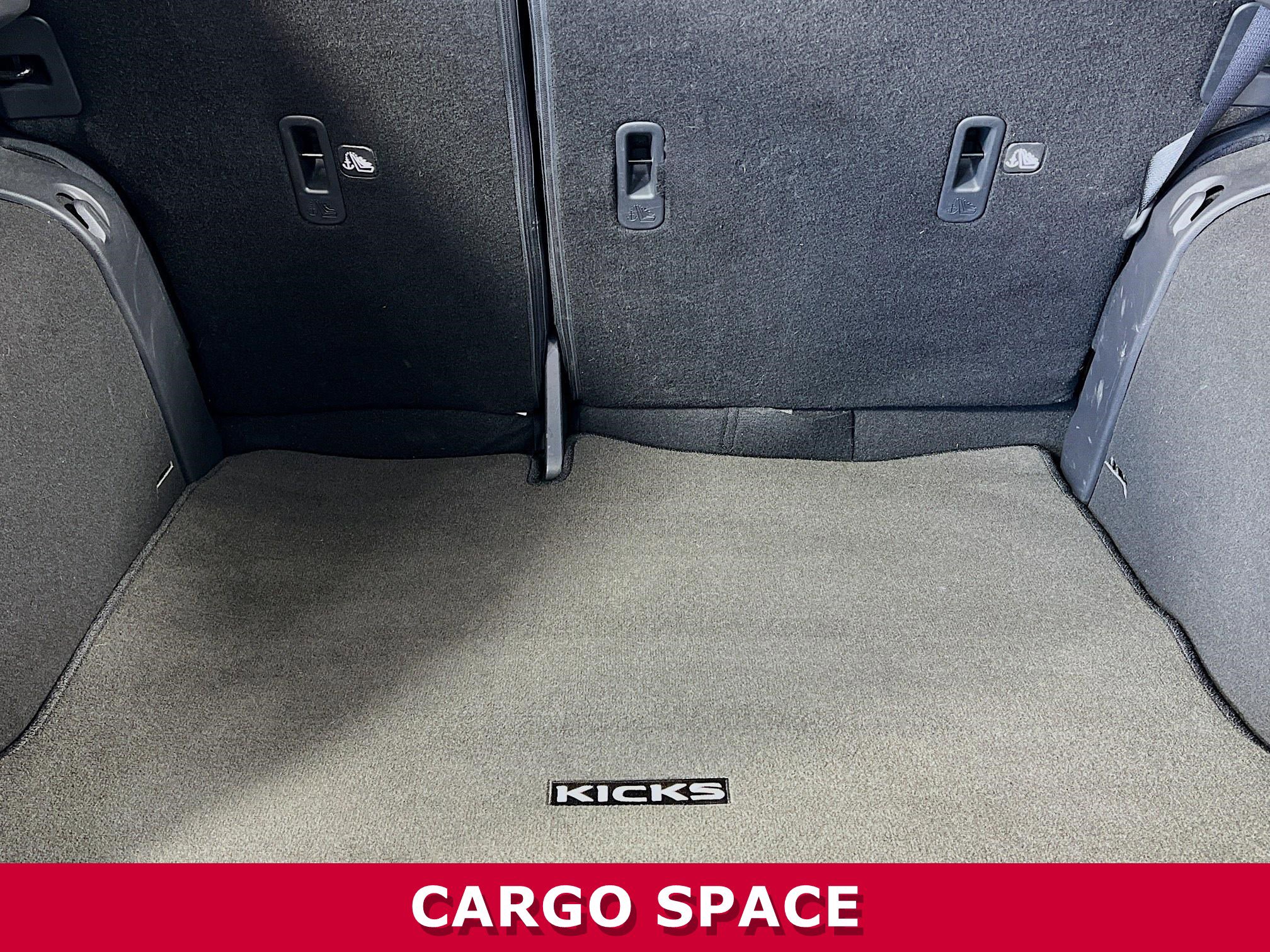 Used 2023 Nissan Kicks SR image 23