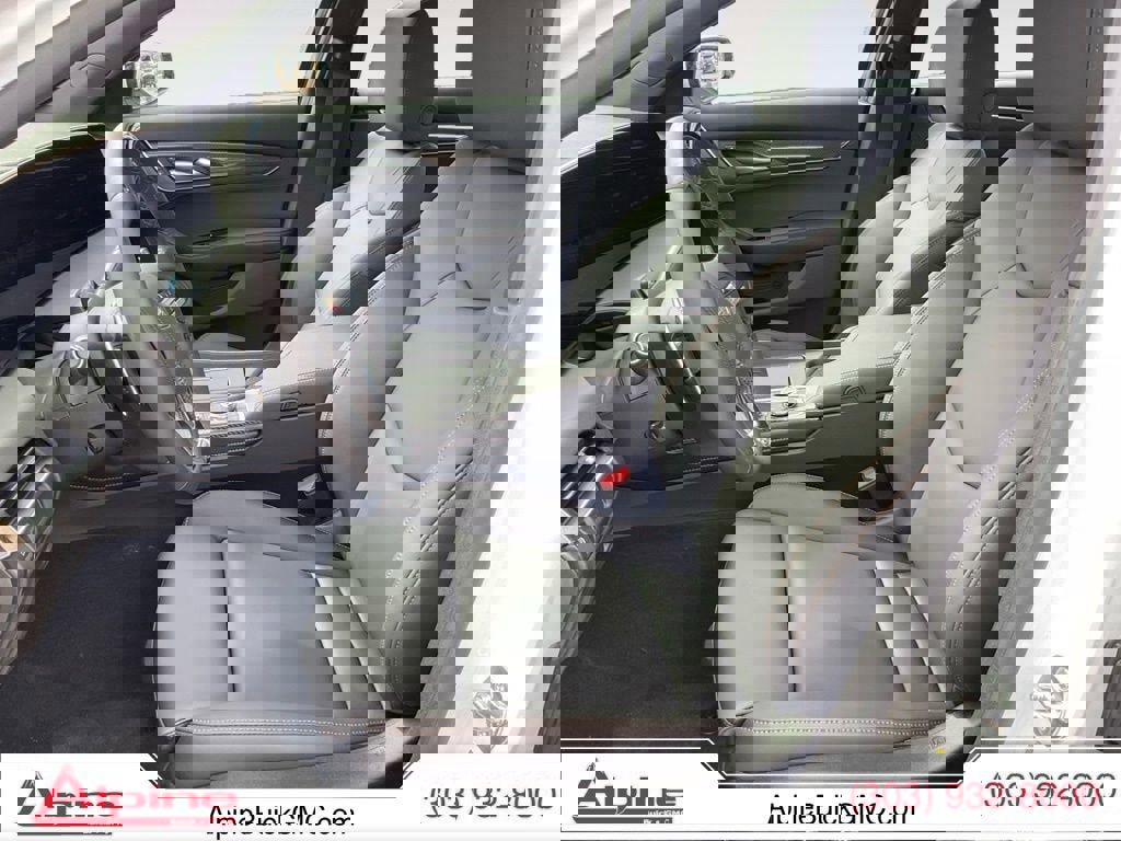 Used 2025 Cadillac CT5 V image 9