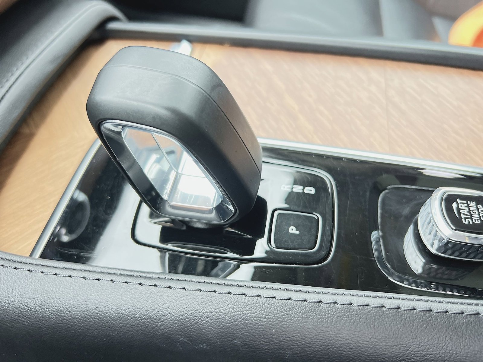 Used 2024 Volvo XC90 B5 Plus w/ Protection Package image 22