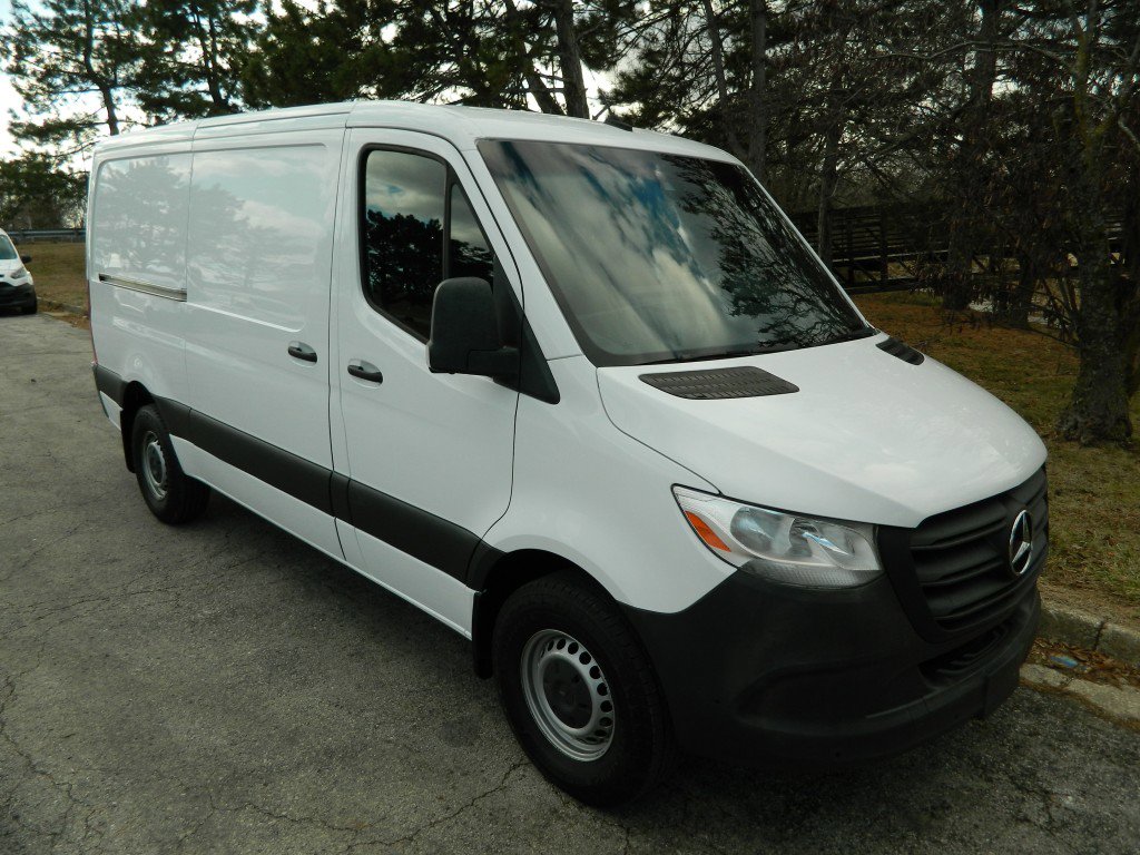 Used 2022 Mercedes-Benz Sprinter 1500 image 3