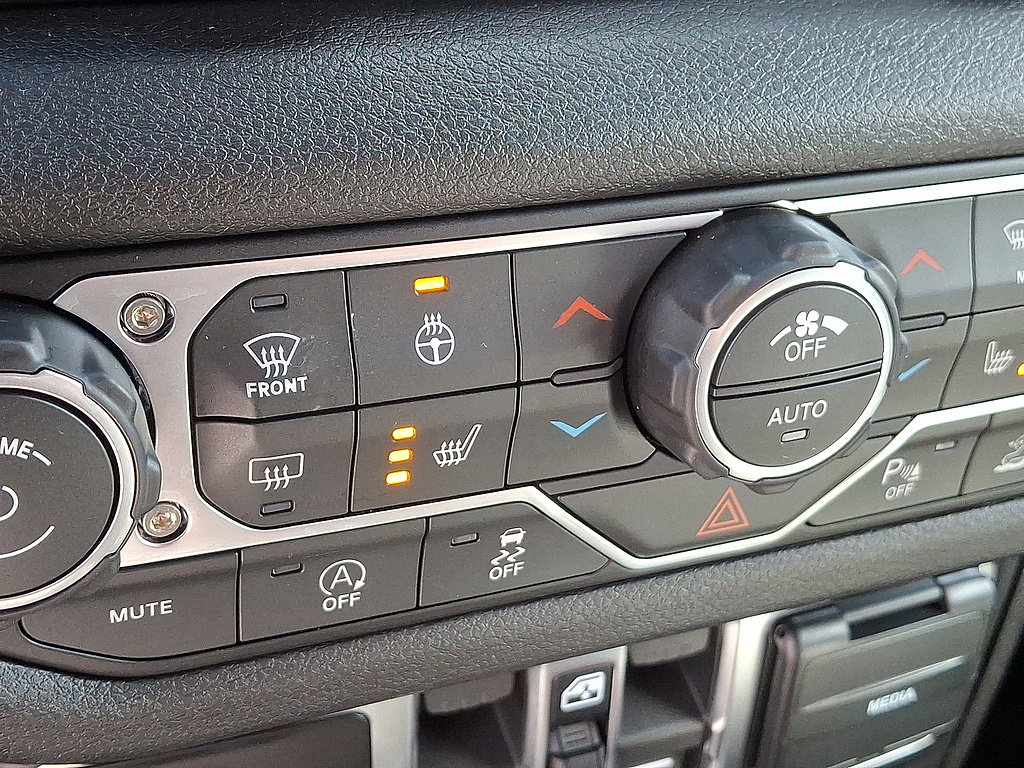 Certified 2026 Jeep Gladiator Sport AWD/4WD image 11