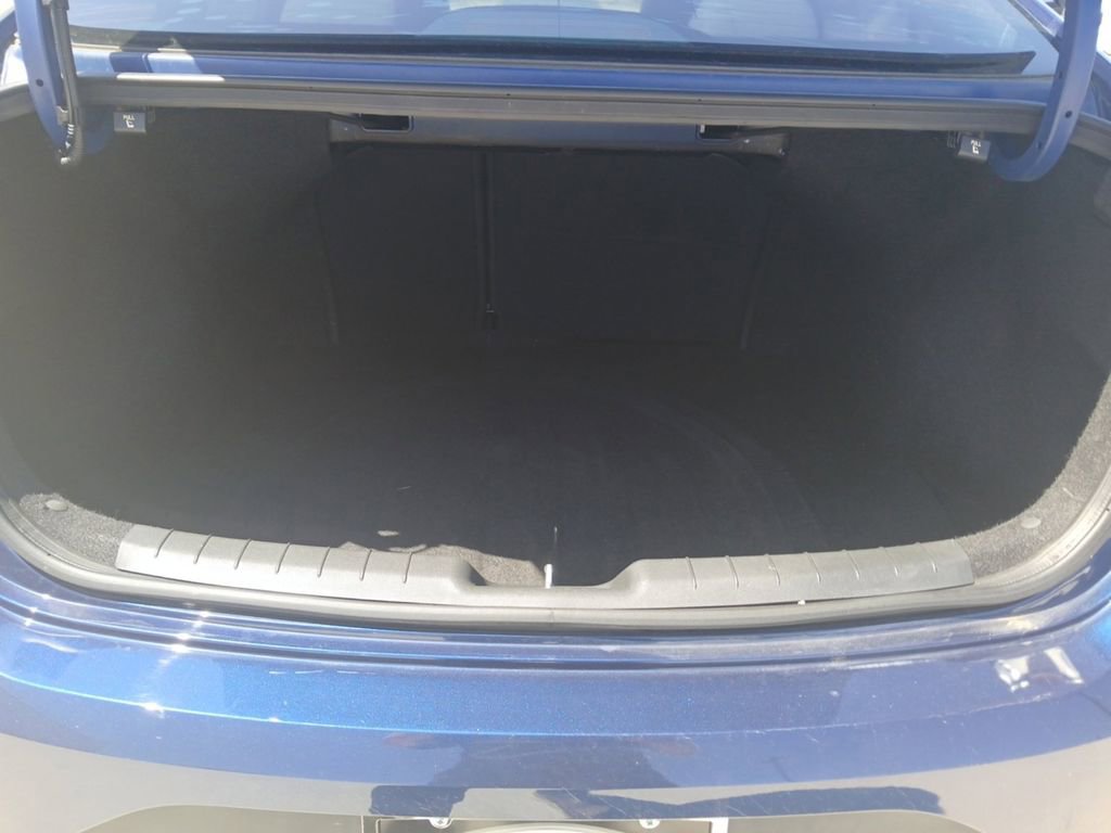 Used 2019 Hyundai Elantra SE FWD image 13