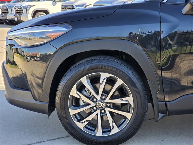 Used 2025 Toyota Corolla Cross XLE image 5