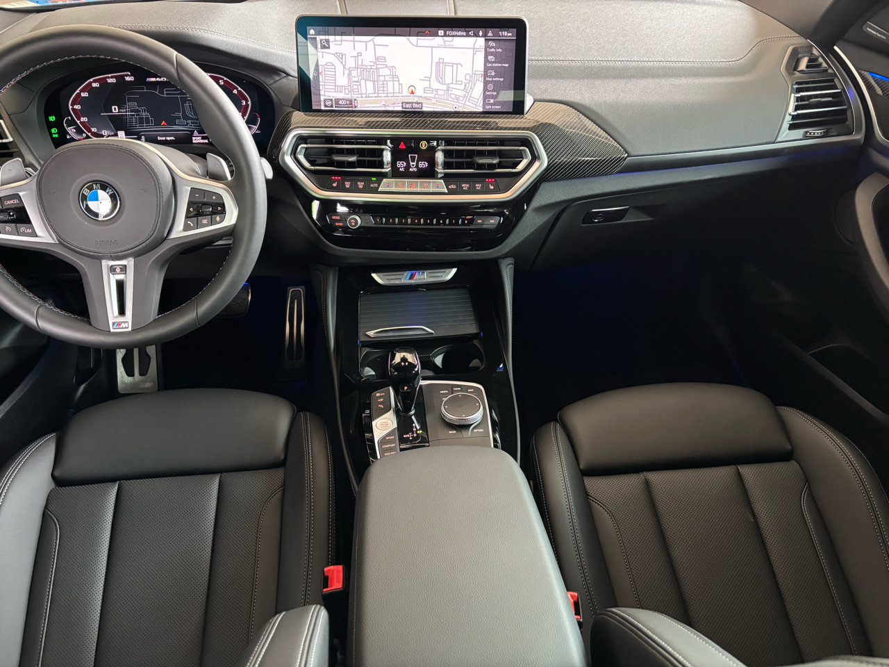 Used 2025 BMW X4 M40i w/ Premium Package image 11