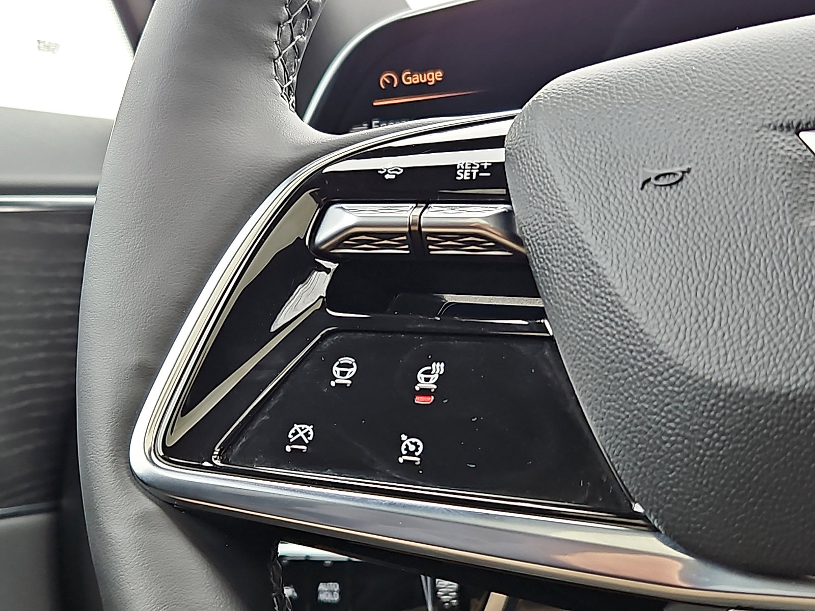 Certified 2023 Cadillac Lyriq Luxury image 21