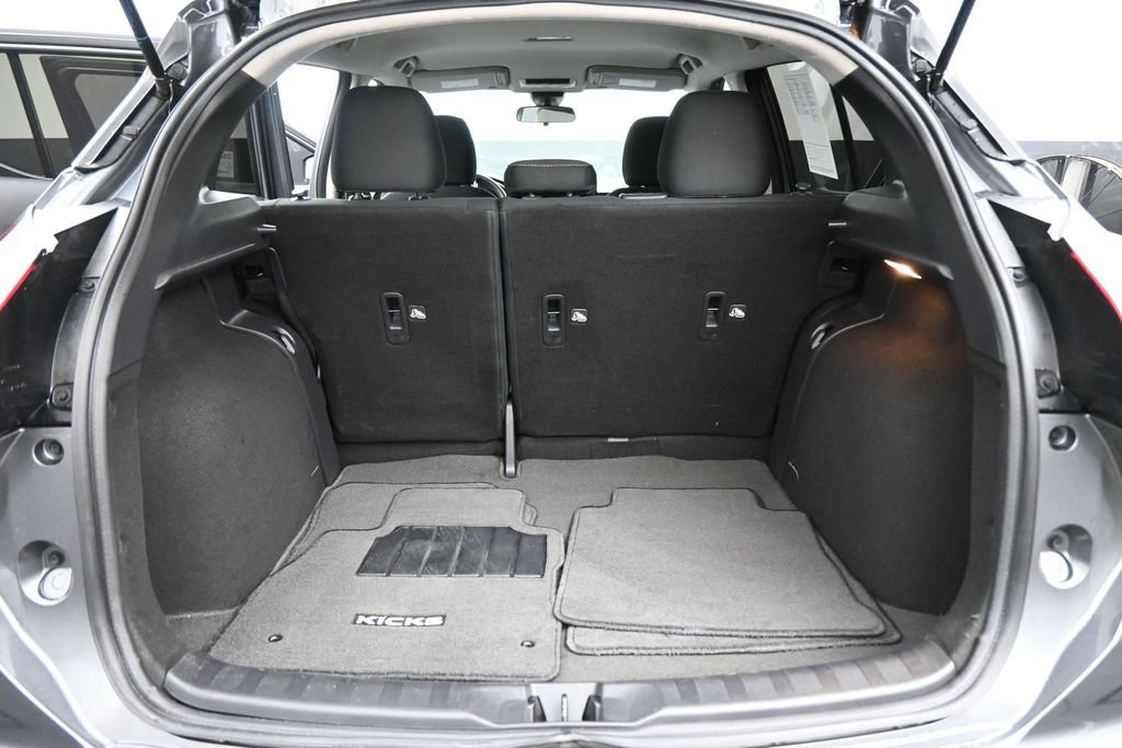 Used 2023 Nissan Kicks SV FWD image 15