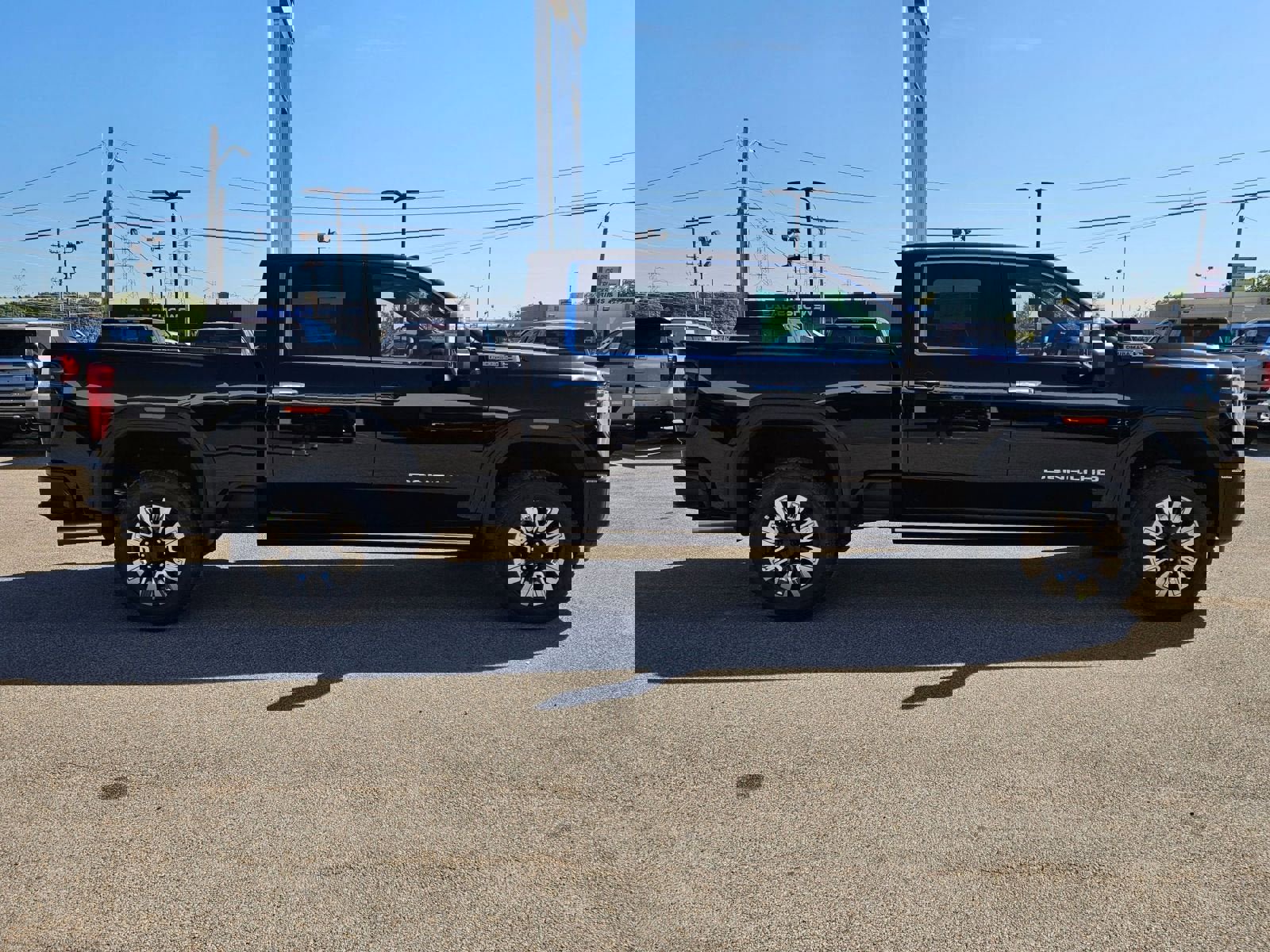 New 2026 GMC Sierra 2500 Denali w/ Denali Reserve Package image 7