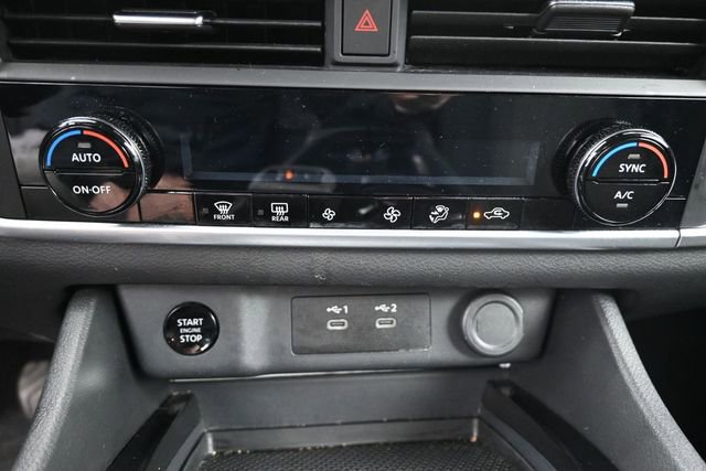Used 2025 Nissan Rogue SV AWD/4WD image 21