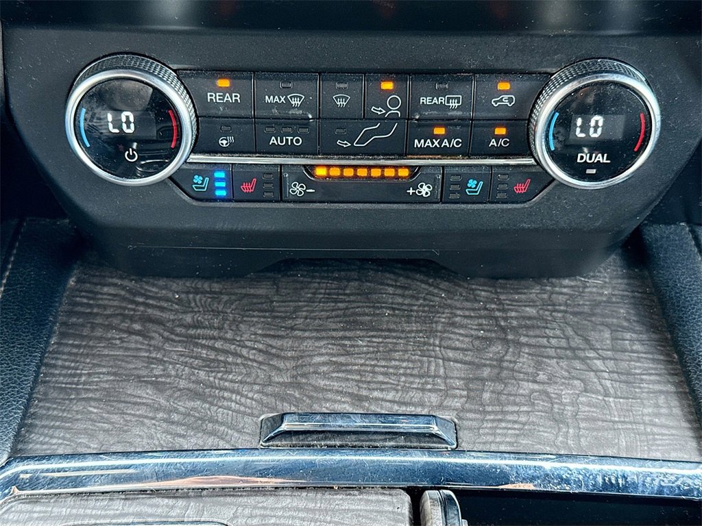 Used 2020 Ford Expedition Max Limited image 17