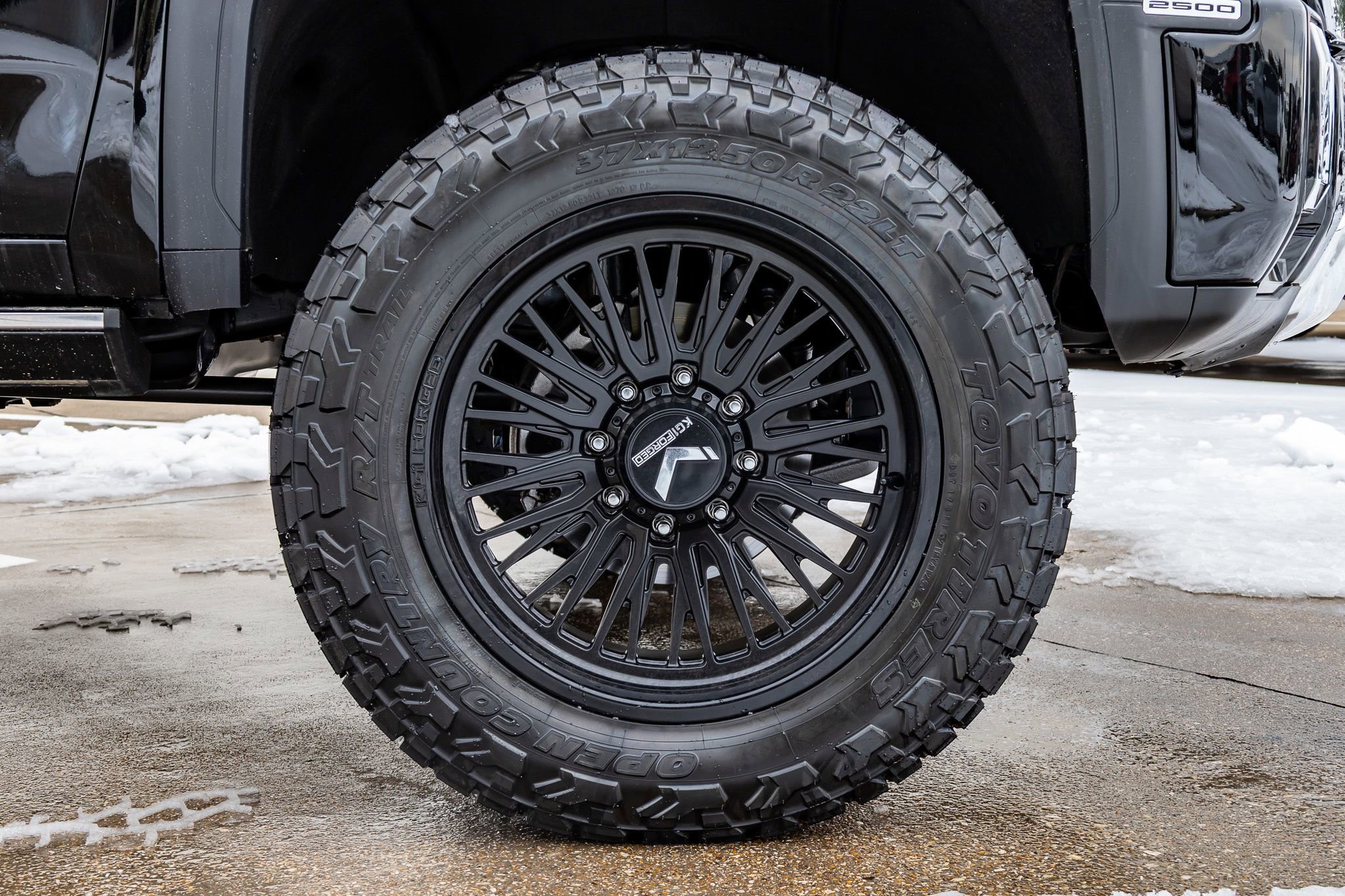 Used 2024 GMC Sierra 2500 Denali w/ Technology Package image 13