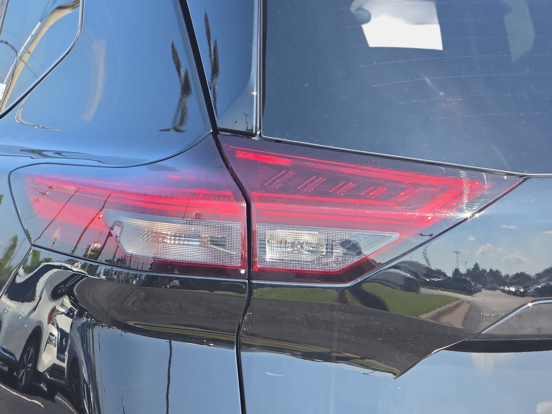 Used 2023 Nissan Rogue SL w/ SL Premium Package FWD image 33