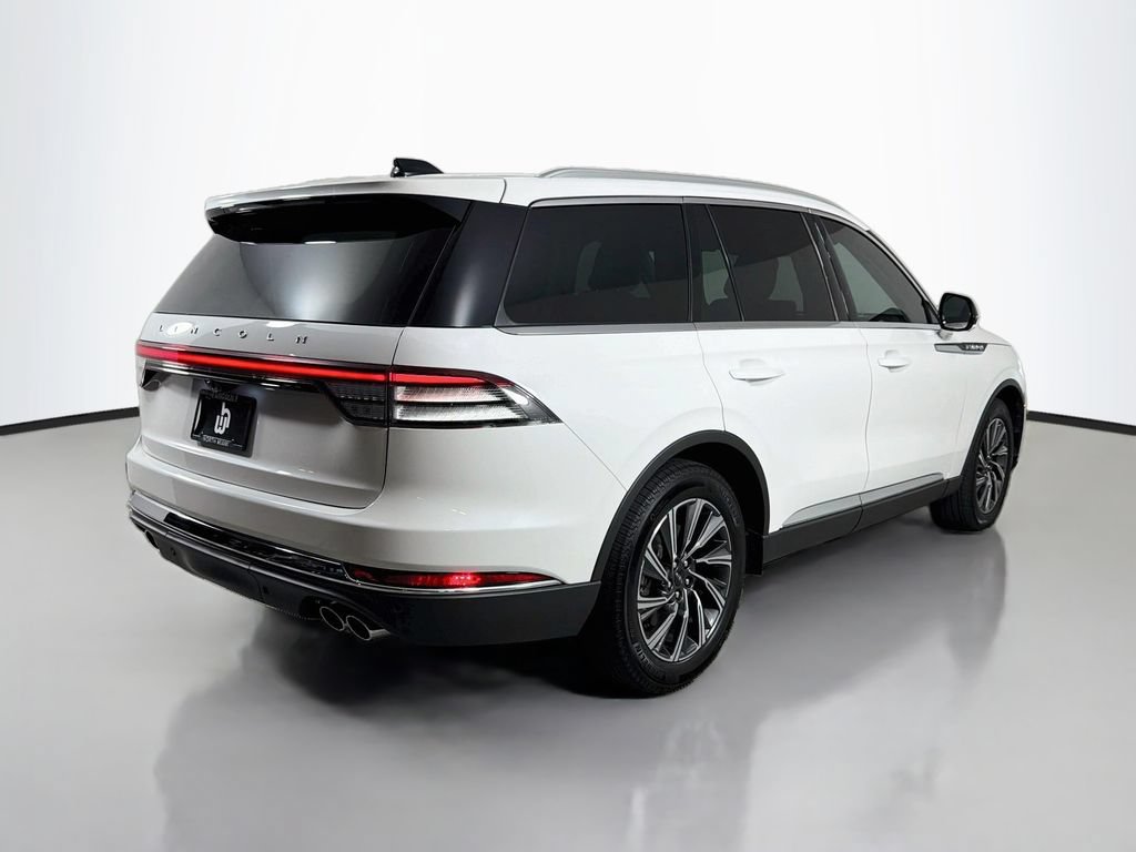 Used 2026 Lincoln Aviator 2WD image 5