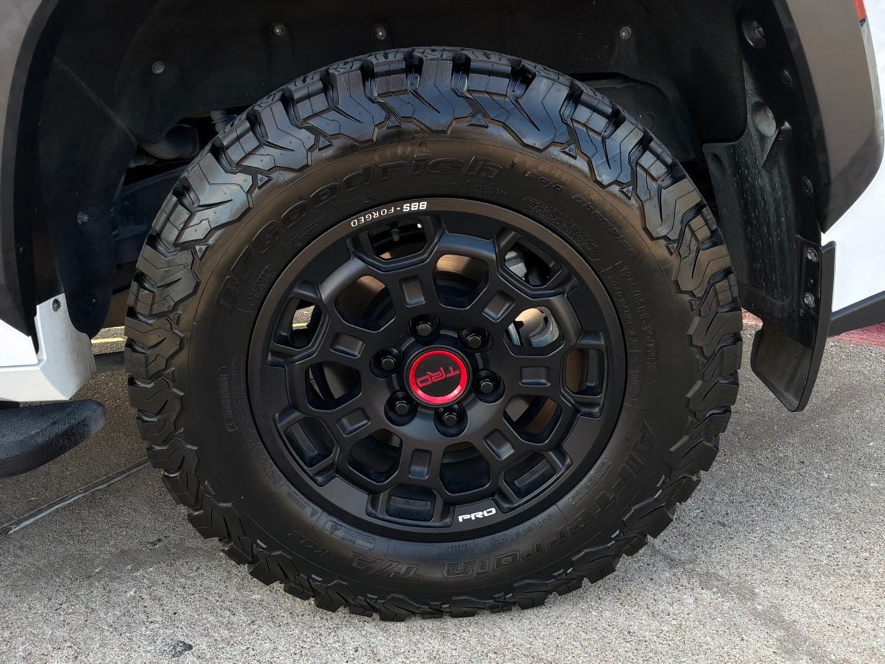 Used 2024 Toyota Sequoia TRD Pro AWD/4WD image 9