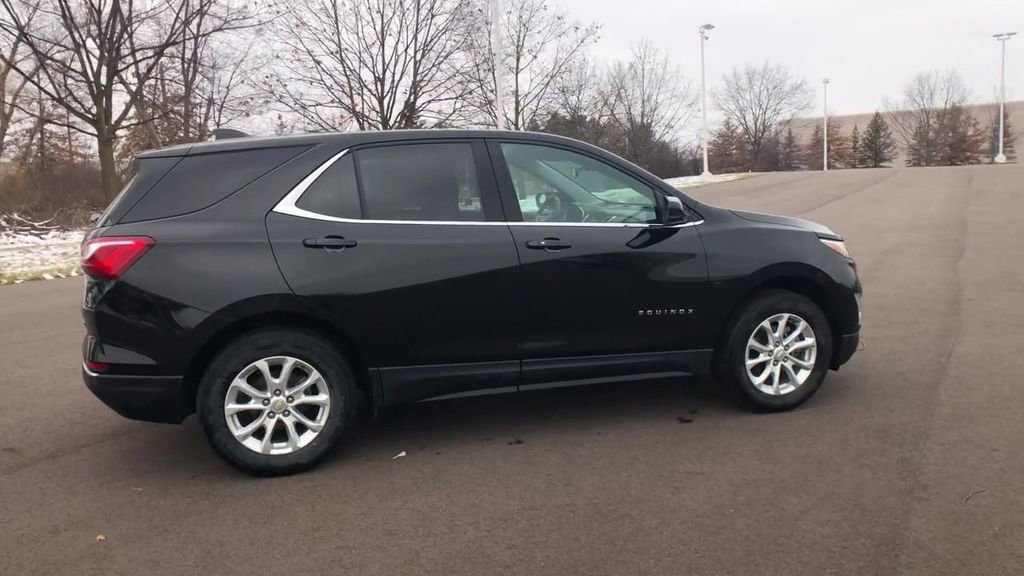 Used 2020 Chevrolet Equinox LT w/ Driver Convenience Package image 9