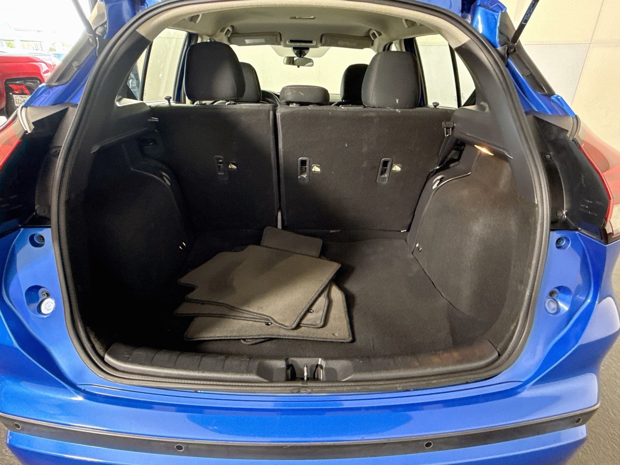 Used 2021 Nissan Kicks SV FWD image 35