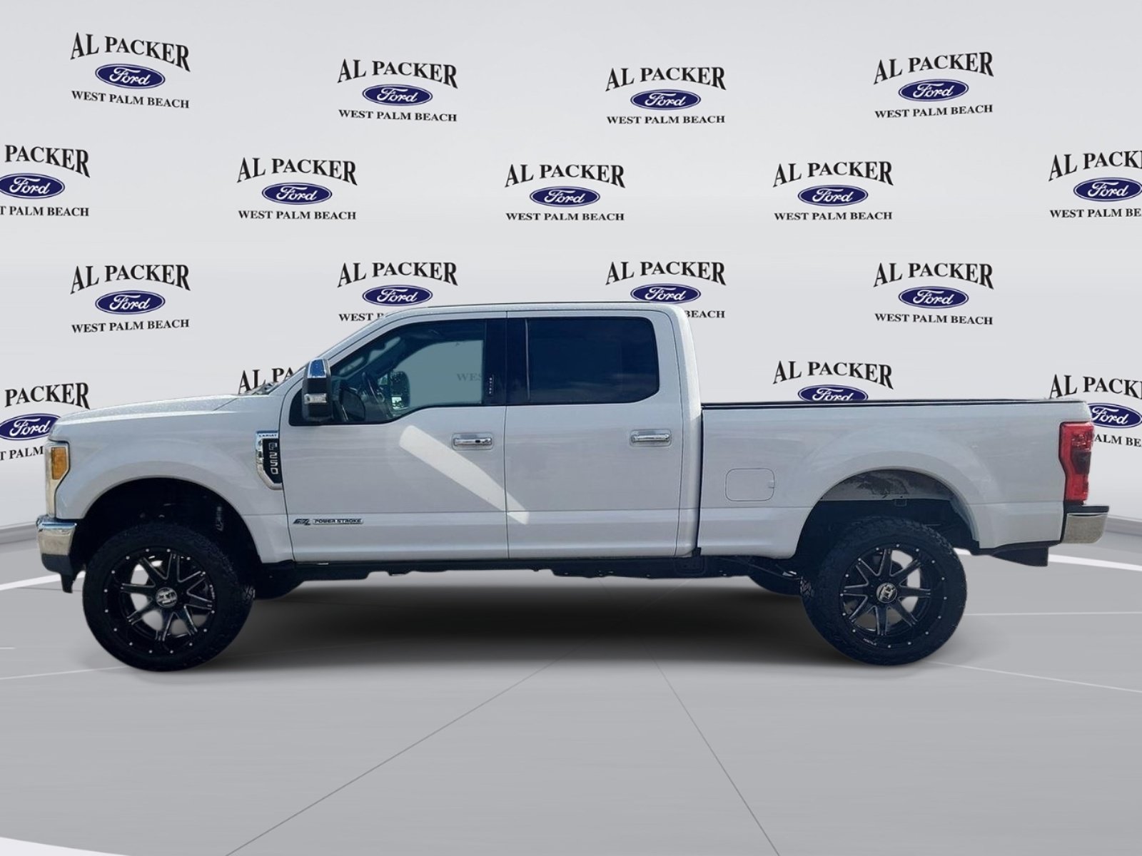 Used 2017 Ford F250 Lariat w/ Lariat Ultimate Package AWD/4WD image 2