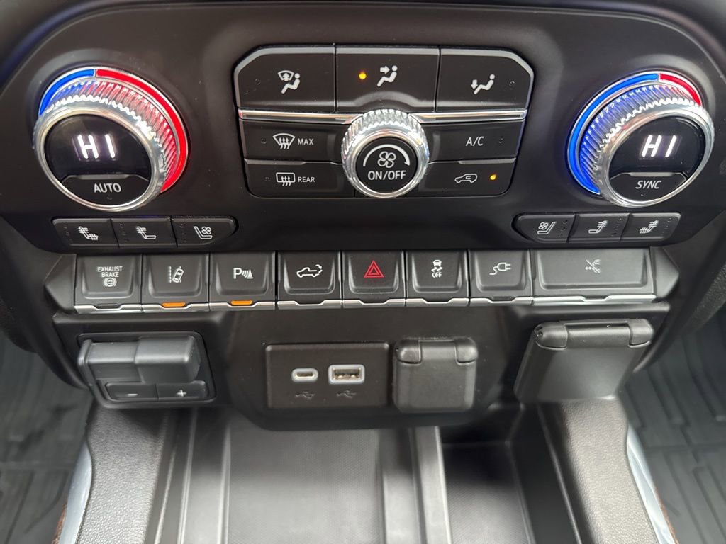 Used 2023 GMC Sierra 3500 Denali image 38