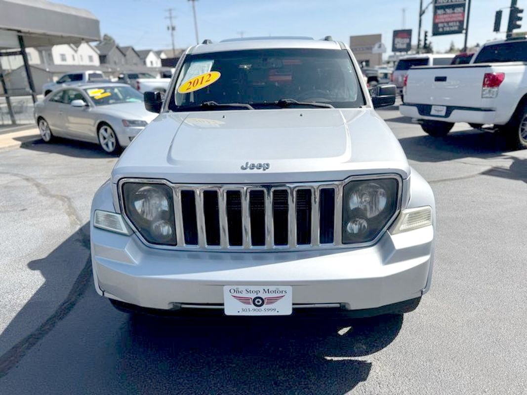 Used 2012 Jeep Liberty Limited Jet w/ Comfort/Convenience Group image 7