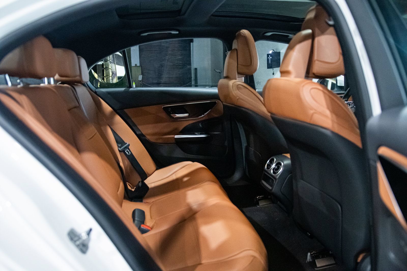 Used 2025 Mercedes-Benz C 300 4MATIC Sedan image 14