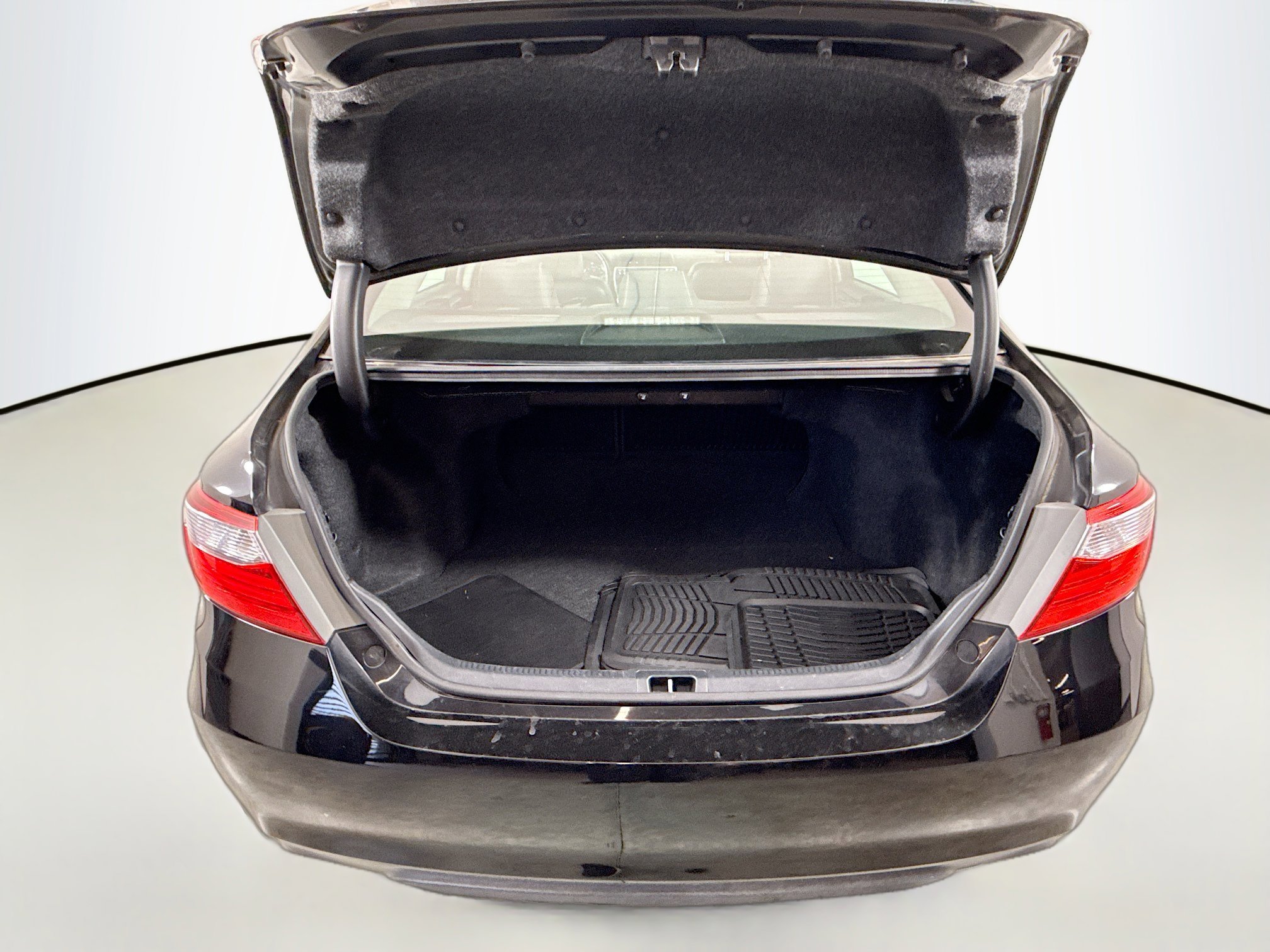 Used 2016 Toyota Camry SE image 22