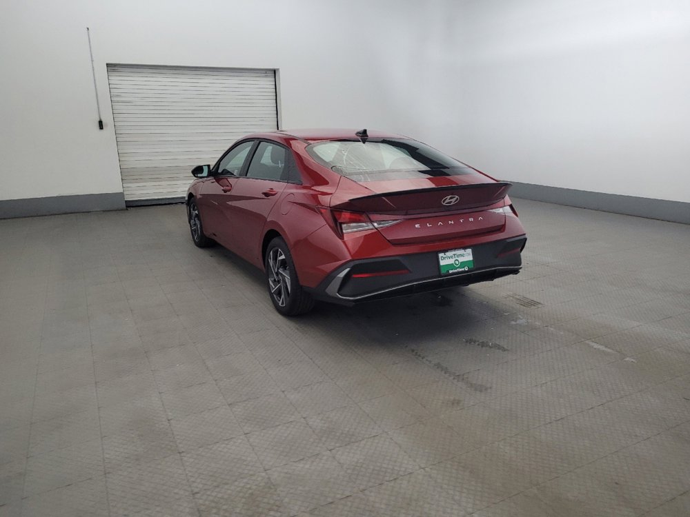 Used 2025 Hyundai Elantra Sport FWD image 5