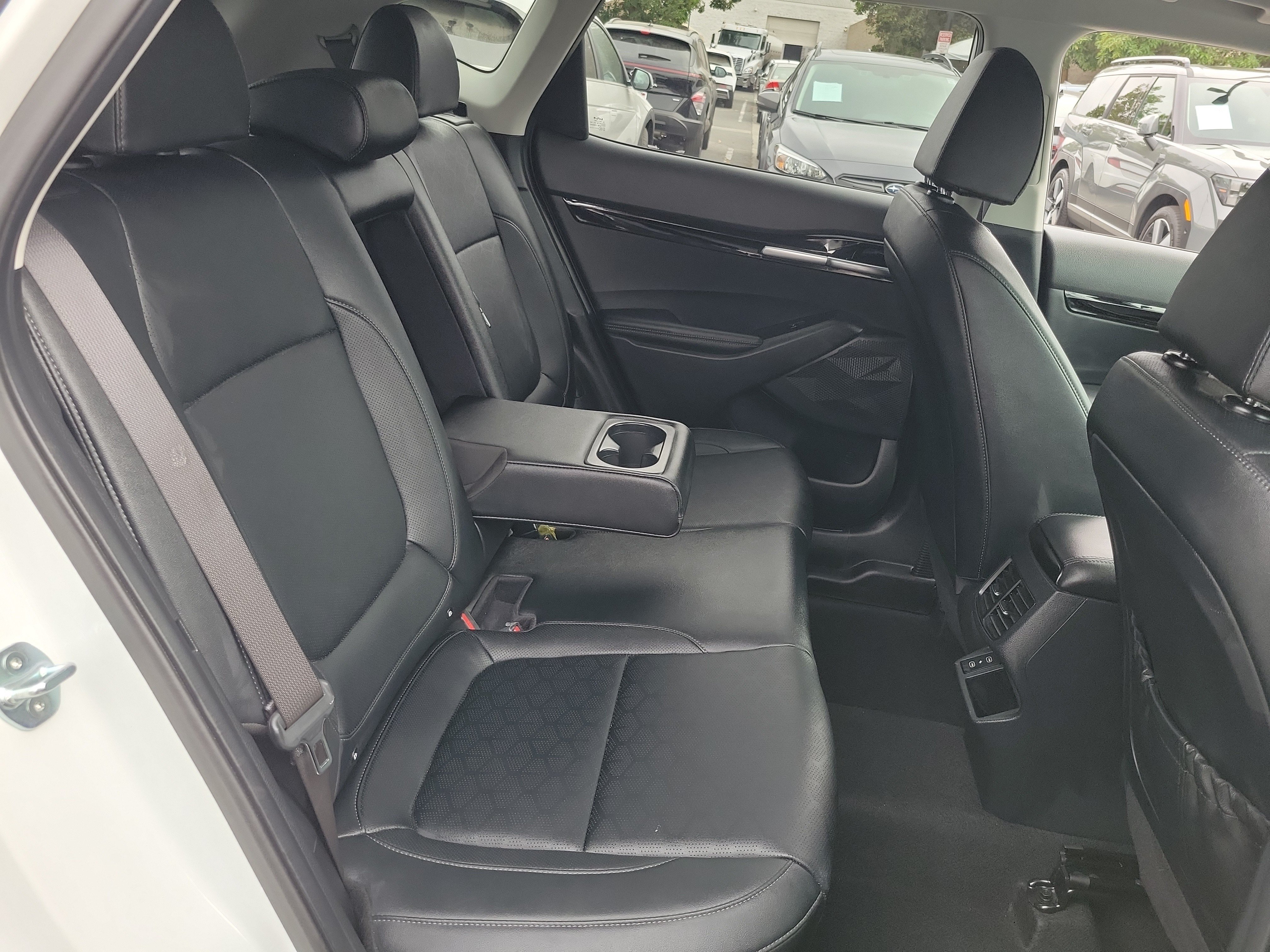 Used 2025 Kia Seltos EX FWD image 22
