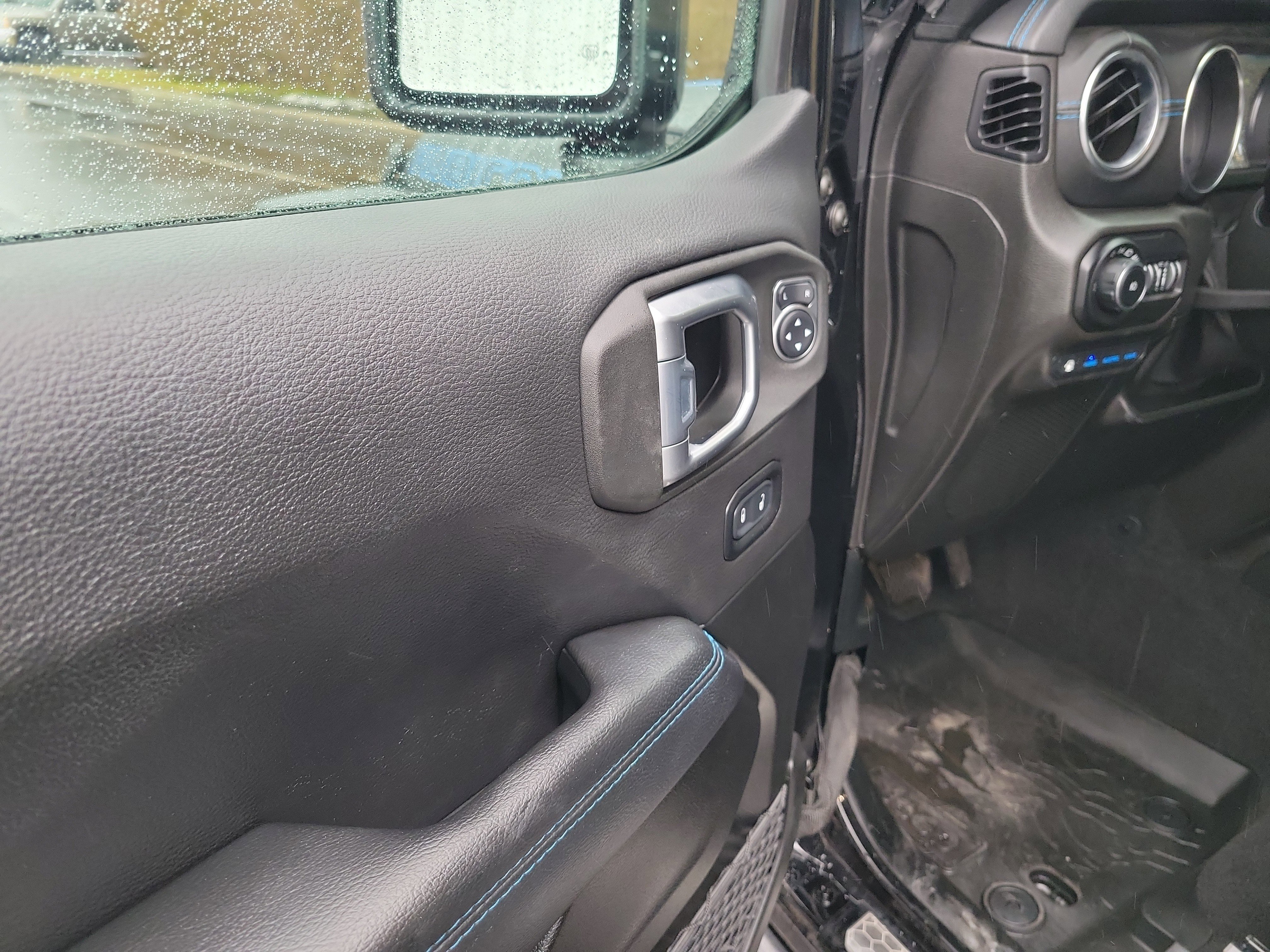 Used 2021 Jeep Wrangler Unlimited Rubicon 4xe w/ Cold Weather Group image 15