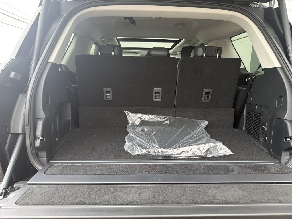 New 2027 Lincoln Navigator Reserve AWD/4WD image 12