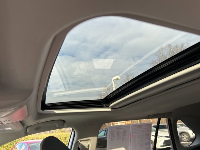 Used 2024 Toyota RAV4 XLE image 33