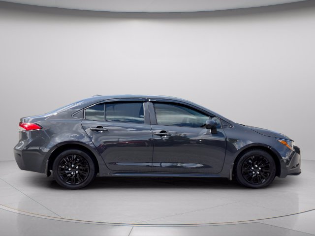 Used 2025 Toyota Corolla LE FWD image 8