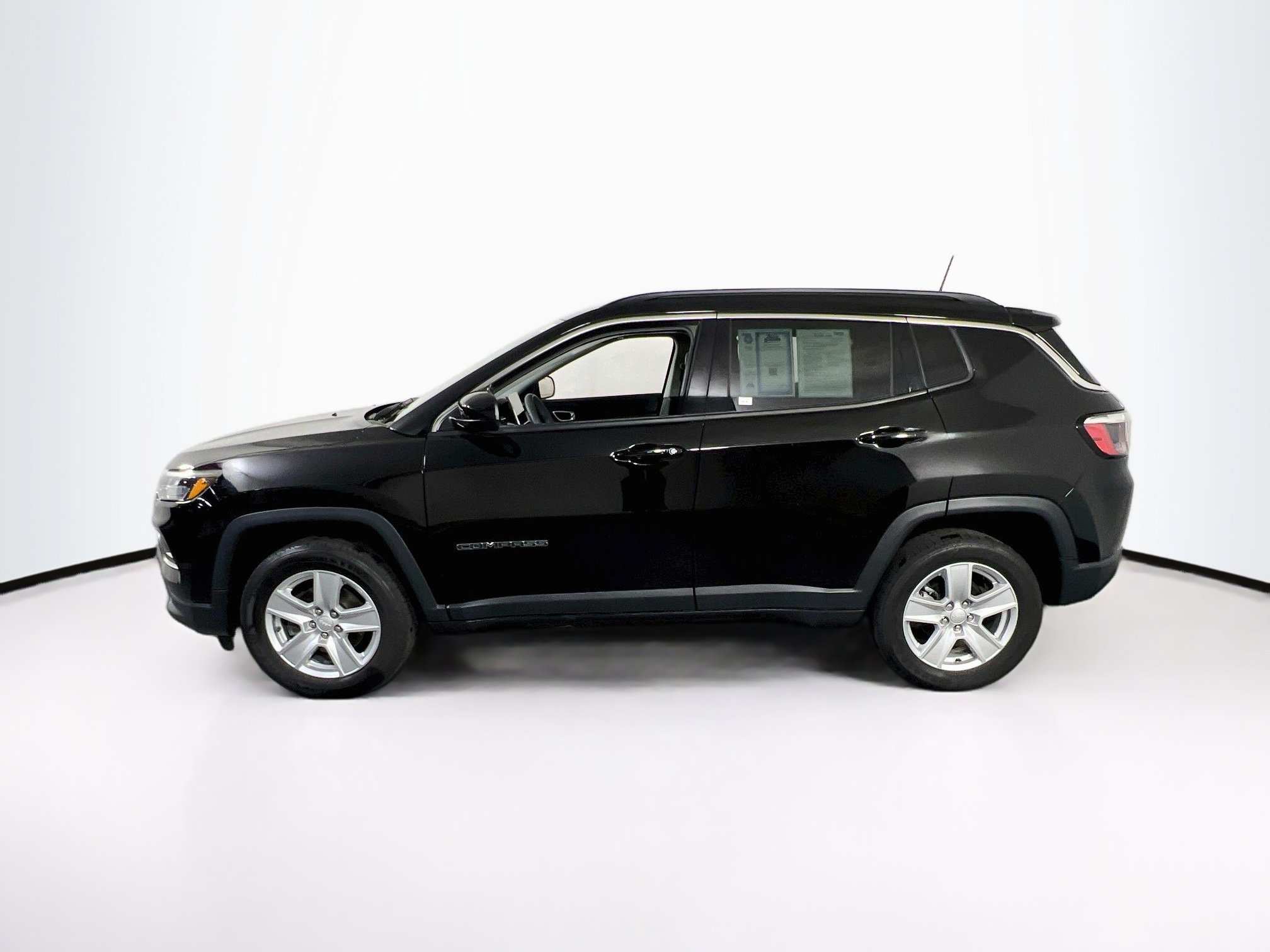 Used 2022 Jeep Compass Latitude AWD/4WD image 8