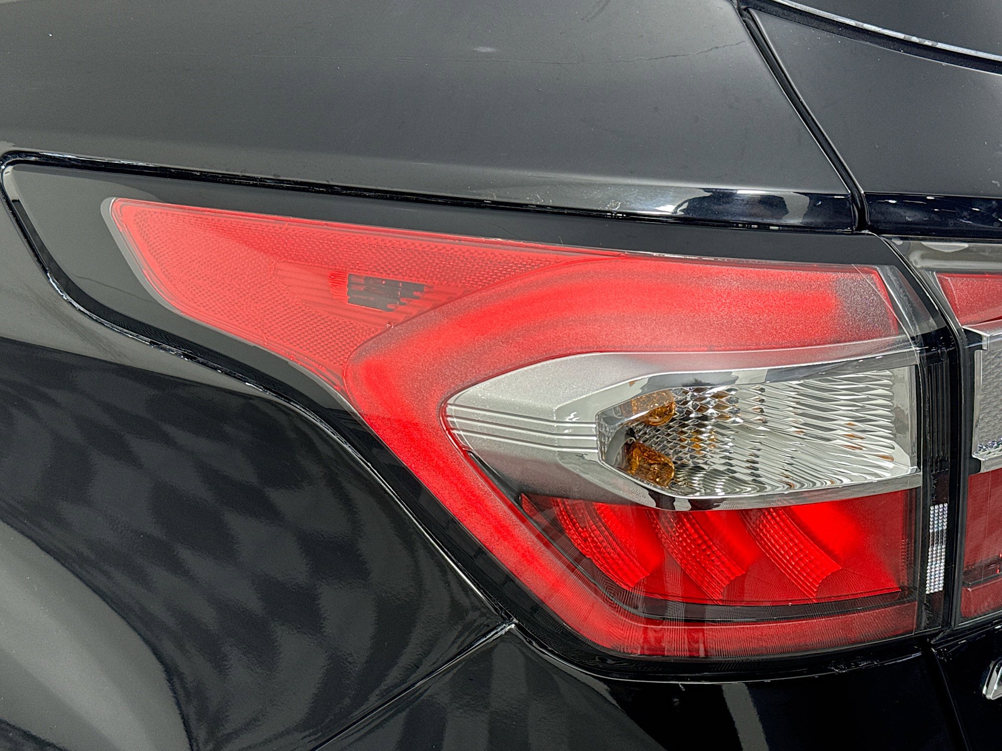Used 2017 Ford Escape Titanium FWD image 35