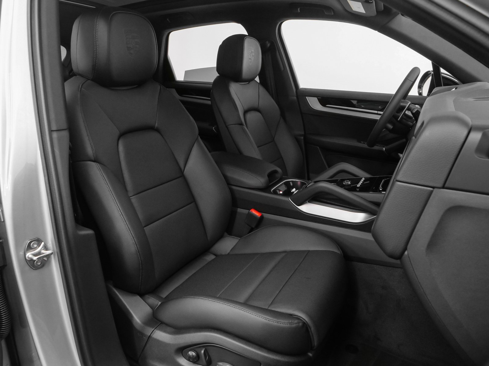 Used 2025 Porsche Cayenne image 20