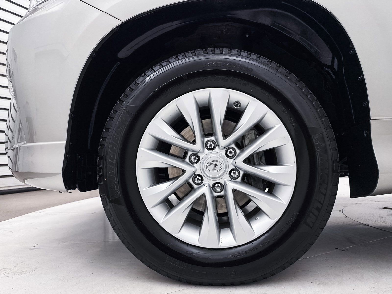 Used 2023 Lexus GX 460 Premium w/ Premium Package image 14