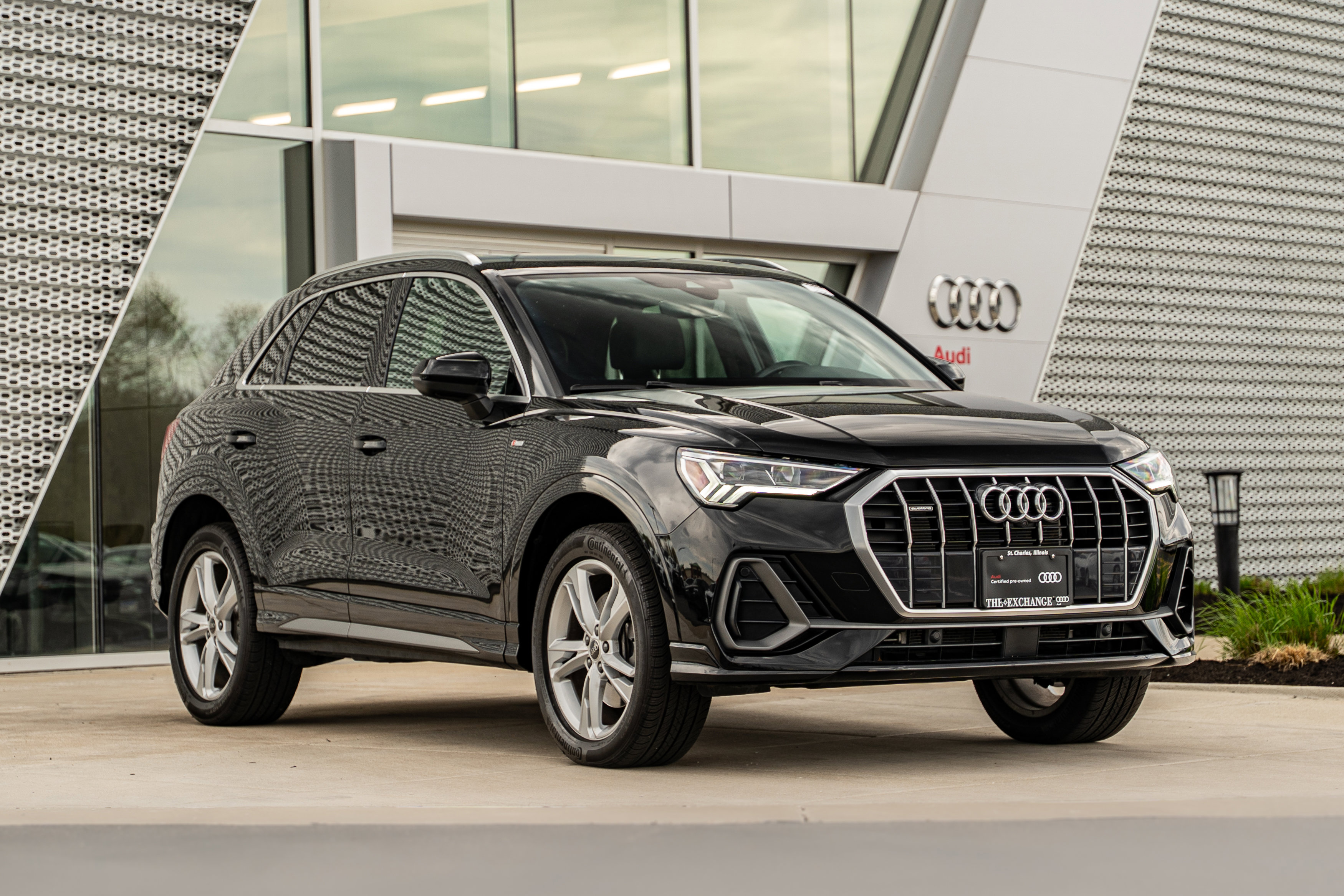 Certified 2023 Audi Q3 2.0T Premium Plus AWD/4WD image 1