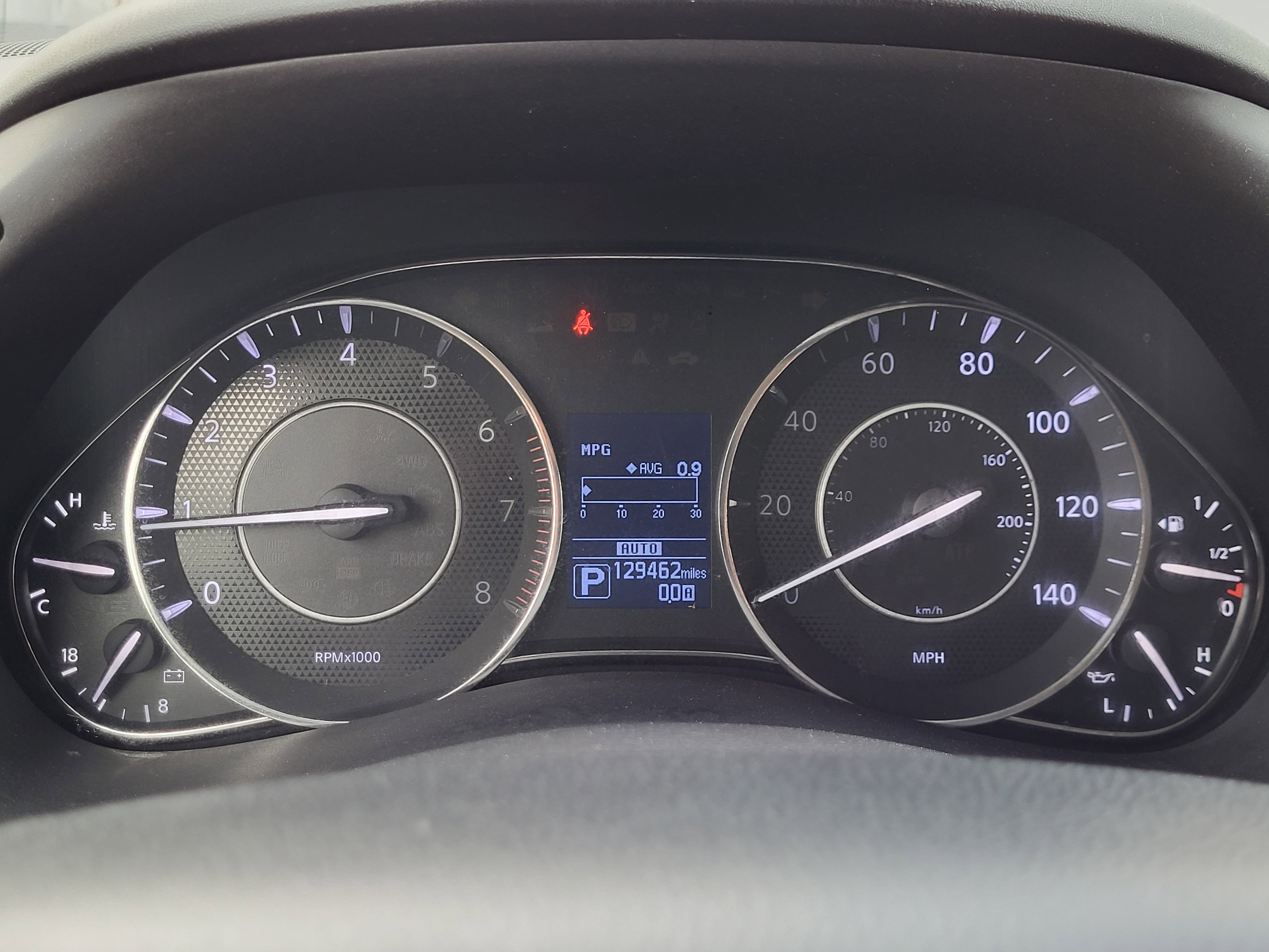 Used 2017 Nissan Armada Platinum w/ Interior Lighting Package image 25